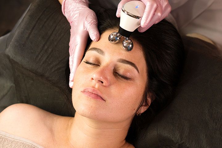 Microcurrent facial treatment