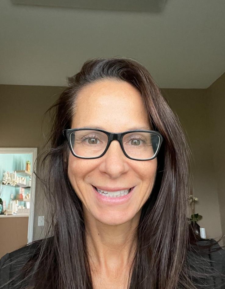 Tami, owner of Face and Lash Studio